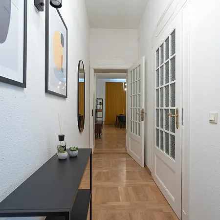 Schloss - An Der Uni - Klinik * دريسدن