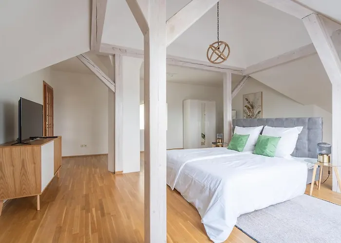 Schloss - An Der Uni - Klinik Apartment Dresden