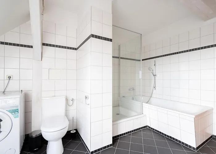 Schloss - An Der Uni - Klinik *