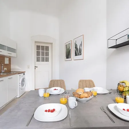 Schloss - An Der Uni - Klinik Appartamento *