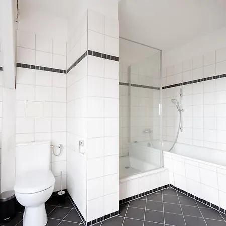 Schloss - An Der Uni - Klinik *