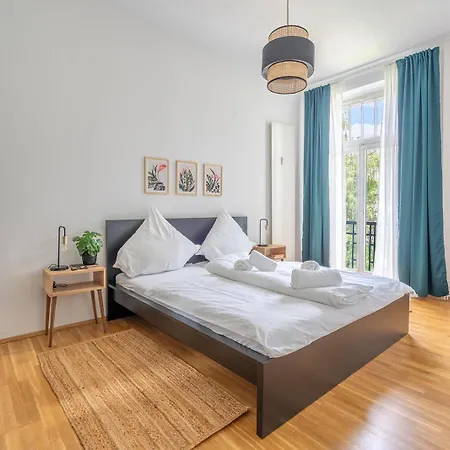 Schloss - An Der Uni - Klinik * Dresden